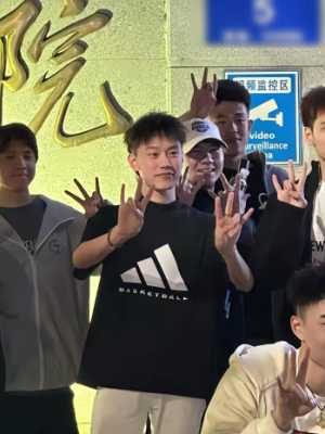 恋爱出轨曝光