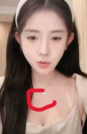 童锦程女友