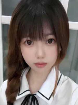 小佳呆呆