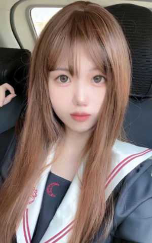 小佳呆呆