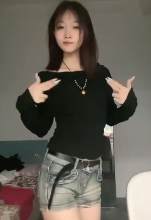 四川女大学生