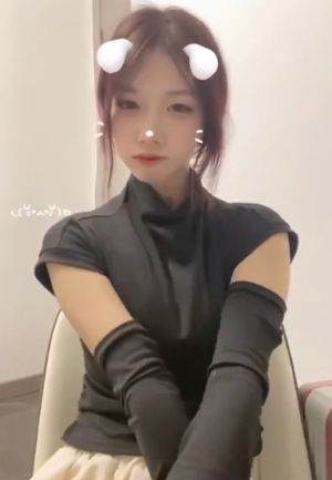 清纯甜美