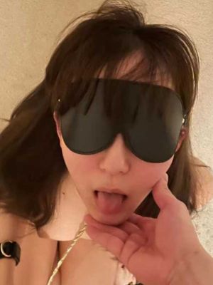 黑丝女仆