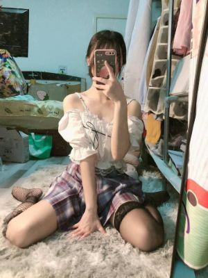 李静