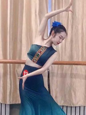 李雅诗