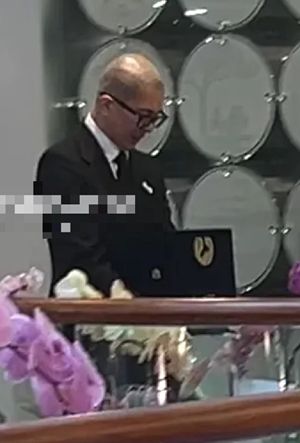 小S泪送
