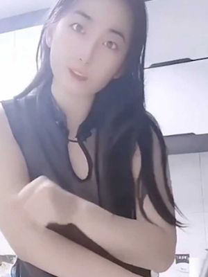 露巨奶