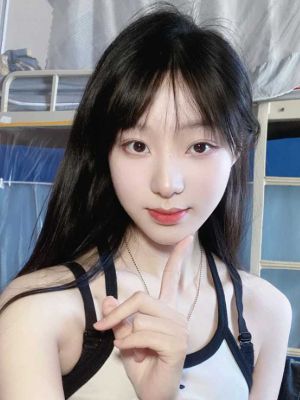 清纯萝莉学妹