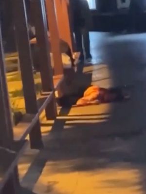 校园捅人