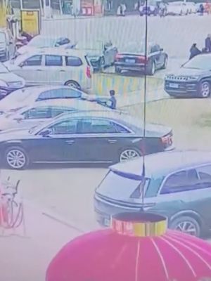 豪车爆炸