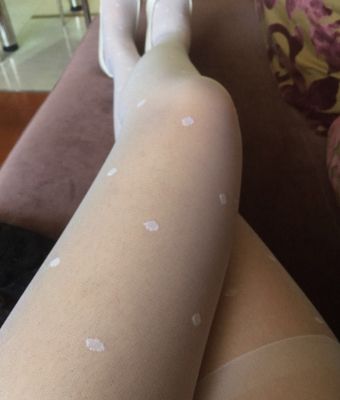 微乳翘臀