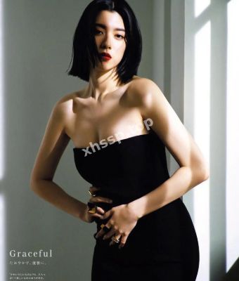 挺乳翘臀