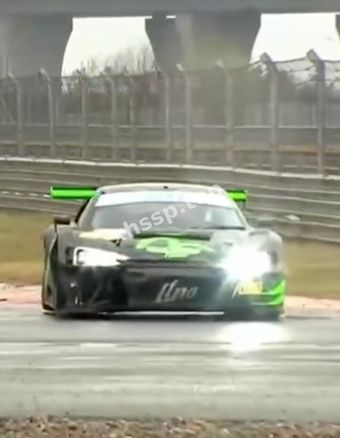 赛车失控