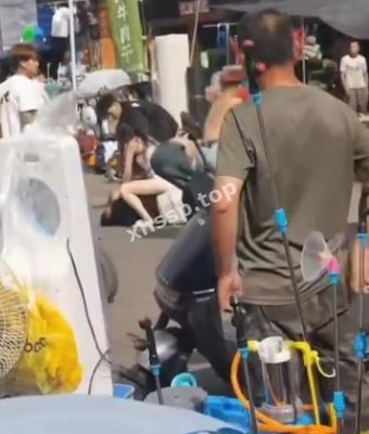 街头被打倒地