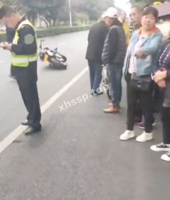 女骑士翻车