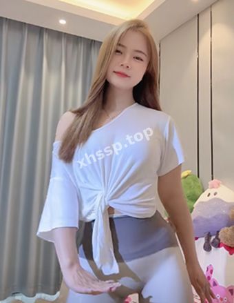 丰满胸部