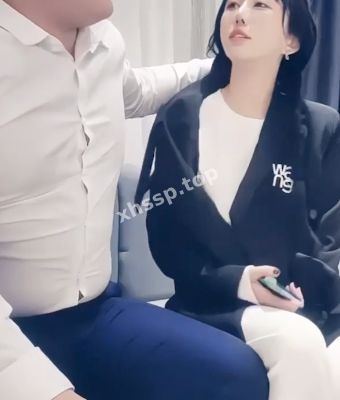 李静雅