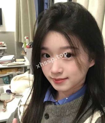 清纯高中生
