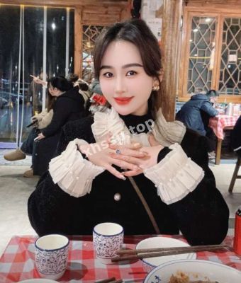 奶茶店老板娘