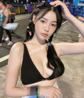 前凸后翘身材