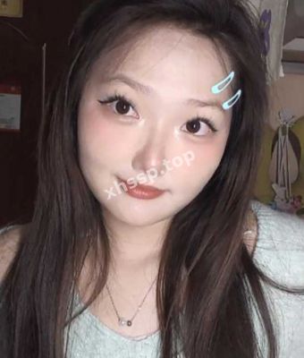 滇西女大学生