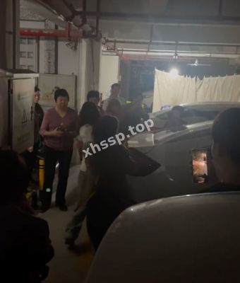 薅头发游街