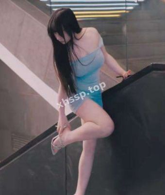 前凸后翘女神