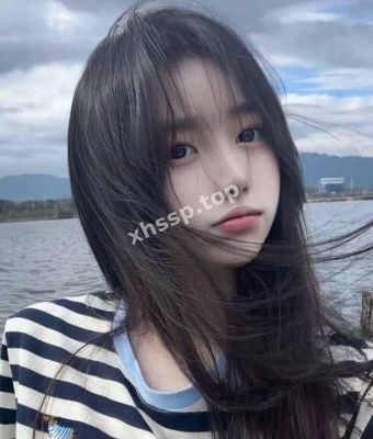 杨依灵