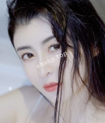臀波乳浪