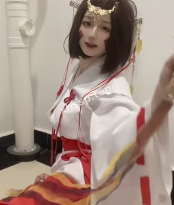 被金主包养