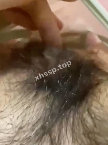搔首弄姿