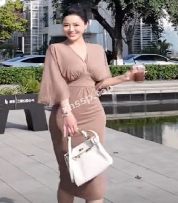 丰满性感主播