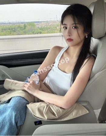 白嫩酥胸